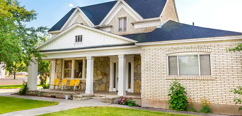 Why Homeowners in Hialeah Sell Their Houses After Losing a Job – And How We Can Help