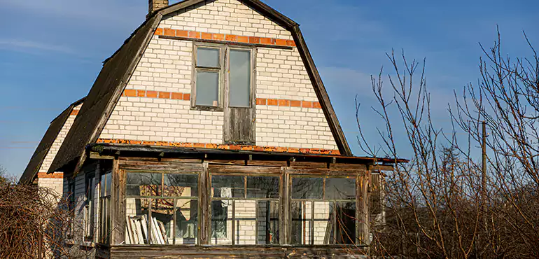 Types of Houses We Buy Without Repairs in Hialeah, FL